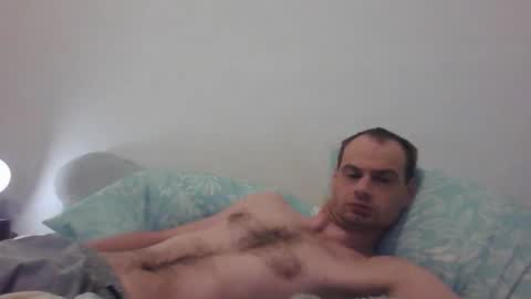 Snapshot of guil67728799 chatting on 11-27-25, 08:38 guil67728799 online show from 11-27-25, 08:38