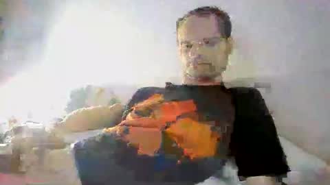 Snapshot of guil67728799 chatting on 02-26-26, 05:23 guil67728799 online show from 02-26-26, 05:23