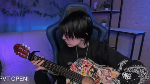 Snapshot of guitarandangel chatting on 12-14-24, 05:58 Angel online show from 12-14-24, 05:58