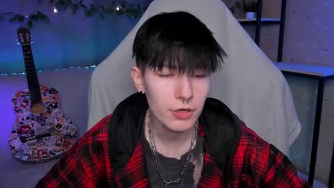 Snapshot of guitarandangel chatting on 03-03-25, 11:11 Angel online show from 03-03-25, 11:11