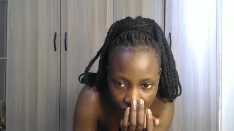 Miss Incredible online show from 10-26-25, 11:05