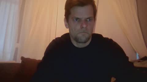 Snapshot of gunnarssonbenni33 chatting on 05-08-26, 10:04 gunnarssonbenni33 online show from 05-08-26, 10:04