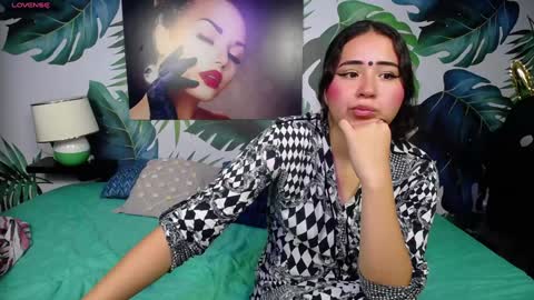 Snapshot of gurvinderr chatting on 02-06-25, 07:07 Hushaima Gur online show from 02-06-25, 07:07
