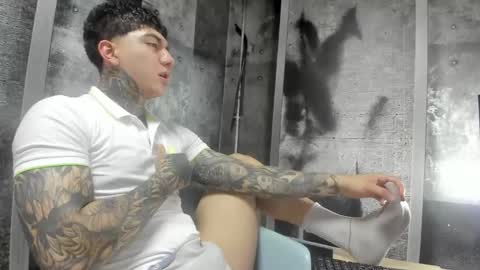 Snapshot of gury_tattoo chatting on 05-18-26, 07:41 Gury online show from 05-18-26, 07:41