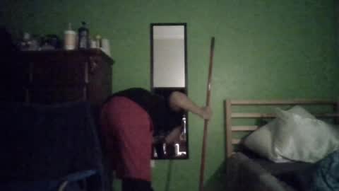 Snapshot of gustavo0110 chatting on 12-26-24, 10:05 GusGus online show from 12-26-24, 10:05