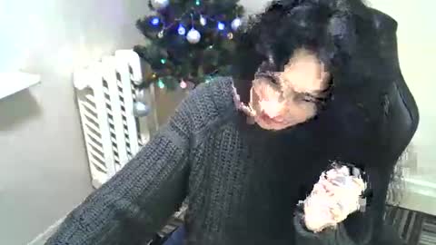 Snapshot of gusumah chatting on 12-31-24, 01:15 GusumAh online show from 12-31-24, 01:15