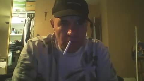 Snapshot of guy8inches4u chatting on 10-27-25, 10:19 guy8inches4u online show from 10-27-25, 10:19