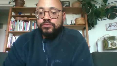 guy_wood15 online show from 10-24-25, 11:17