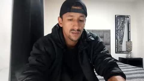 Snapshot of guykarim chatting on 05-06-26, 04:19 karim online show from 05-06-26, 04:19