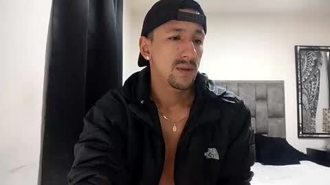 Snapshot of guykarim chatting on 05-16-26, 05:59 karim online show from 05-16-26, 05:59
