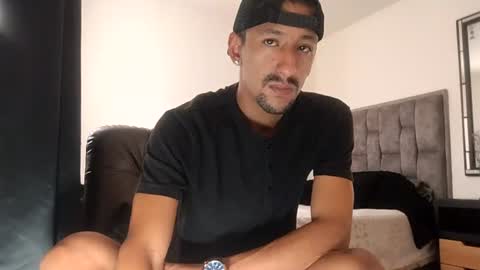 Snapshot of guykarim chatting on 06-22-26, 06:38 karim online show from 06-22-26, 06:38