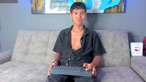 Snapshot of guys_from_turquoissestudios chatting on 11-14-25, 01:04 Carl Milton online show from 11-14-25, 01:04