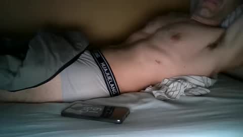 Snapshot of guywa chatting on 03-28-26, 07:19 Drake online show from 03-28-26, 07:19