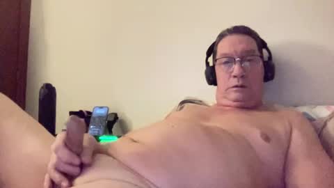 Snapshot of gwashere4u chatting on 12-29-24, 03:54 gwashere4u online show from 12-29-24, 03:54