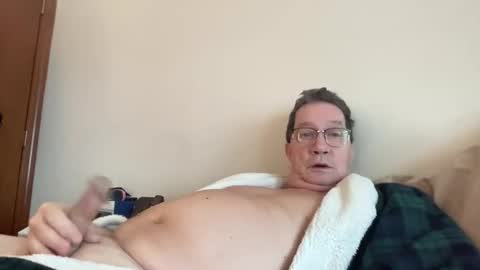 Snapshot of gwashere4u chatting on 01-21-25, 01:54 gwashere4u online show from 01-21-25, 01:54