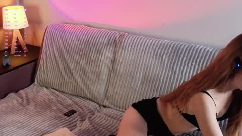 Snapshot of gwenbunn chatting on 10-09-25, 01:14 Julia online show from 10-09-25, 01:14