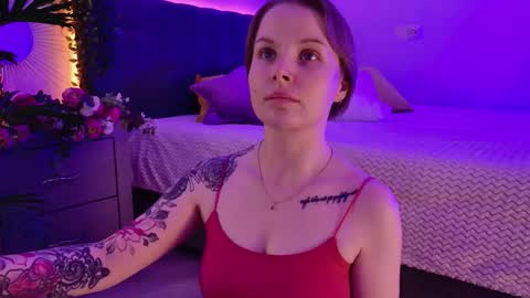 gwenhilton online show from 10-07-25, 06:10