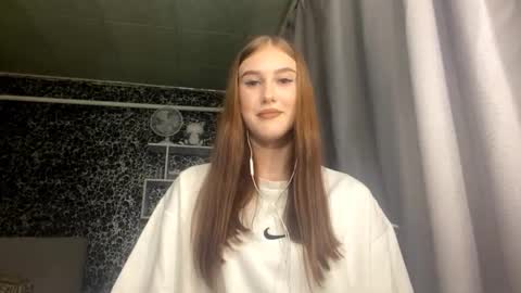 Gwen online show from 09-20-25, 07:48
