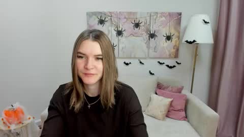 Snapshot of gwensmitt chatting on 11-01-25, 11:29 gwensmitt online show from 11-01-25, 11:29