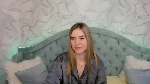 Snapshot of gwensmitt chatting on 05-30-26, 11:02 gwensmitt online show from 05-30-26, 11:02