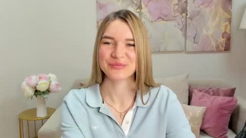 Snapshot of gwensmitt chatting on 06-10-26, 10:08 gwensmitt online show from 06-10-26, 10:08
