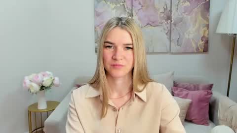 Snapshot of gwensmitt chatting on 07-05-26, 09:00 gwensmitt online show from 07-05-26, 09:00