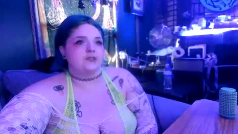 Snapshot of gxddess_fe chatting on 07-30-26, 12:09 Goddess Fe online show from 07-30-26, 12:09