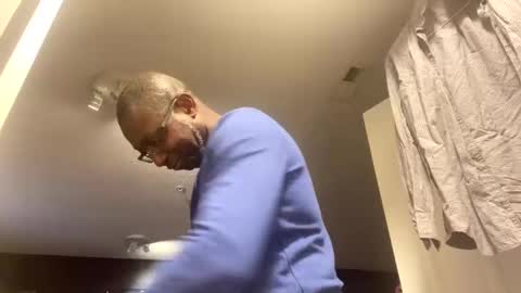 gyesaw1970 online show from 02-05-25, 03:13