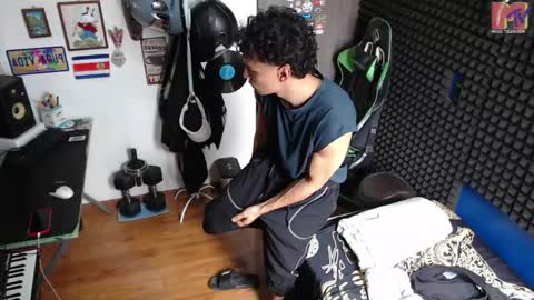 Snapshot of gymbro42 chatting on 05-16-26, 04:06 Gymbro42 online show from 05-16-26, 04:06