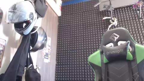 Snapshot of gymbro42 chatting on 05-20-26, 03:07 Gymbro42 online show from 05-20-26, 03:07