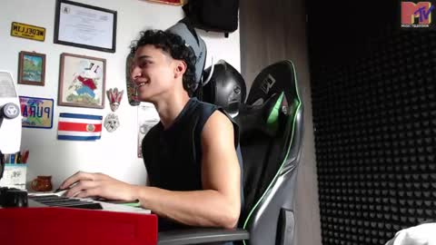 Snapshot of gymbro42 chatting on 05-22-26, 03:06 Gymbro42 online show from 05-22-26, 03:06
