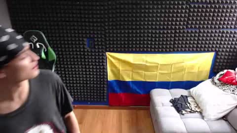 Snapshot of gymbro42 chatting on 06-18-26, 10:03 Gymbro42 online show from 06-18-26, 10:03