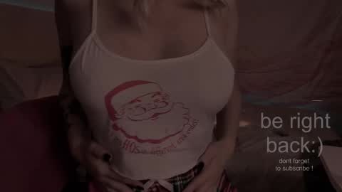 Snapshot of h2h0e chatting on 10-12-25, 08:41 Lana online show from 10-12-25, 08:41