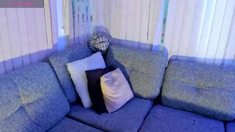 Snapshot of h3llokitty_ chatting on 05-06-26, 12:10 Hello Kitty online show from 05-06-26, 12:10