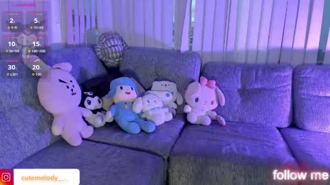 Snapshot of h3llokitty_ chatting on 05-11-26, 12:22 Hello Kitty online show from 05-11-26, 12:22