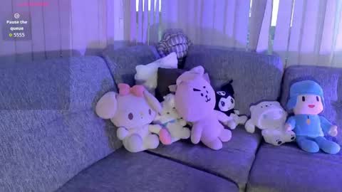 Snapshot of h3llokitty_ chatting on 05-12-26, 12:13 Hello Kitty online show from 05-12-26, 12:13