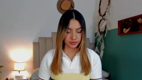 Snapshot of h3y_mia3 chatting on 06-28-26, 03:12 Paulina online show from 06-28-26, 03:12