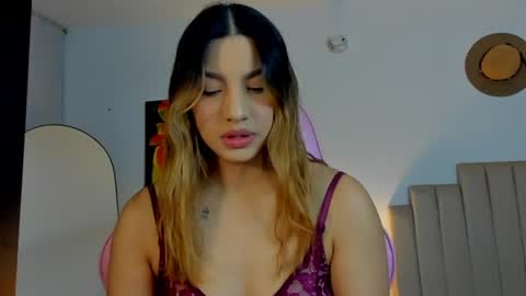 Snapshot of h3y_mia3 chatting on 07-13-26, 02:36 Paulina online show from 07-13-26, 02:36