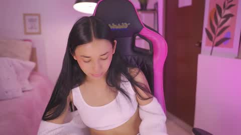 Snapshot of hade_collinss chatting on 11-28-25, 06:43 Hade online show from 11-28-25, 06:43