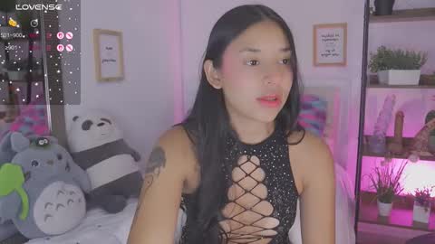 Snapshot of hade_collinss chatting on 02-16-26, 06:37 Hade online show from 02-16-26, 06:37