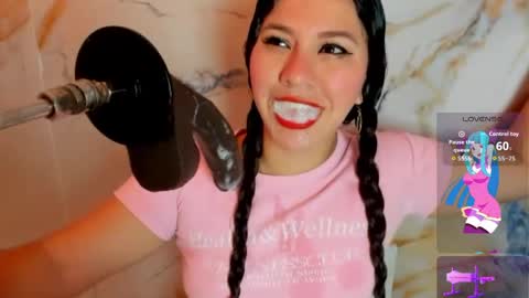 Snapshot of hade_cute2 chatting on 05-04-26, 03:19 hade_cute2 online show from 05-04-26, 03:19