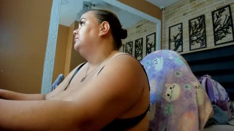 hadelyn_lee online show from 04-21-26, 03:24