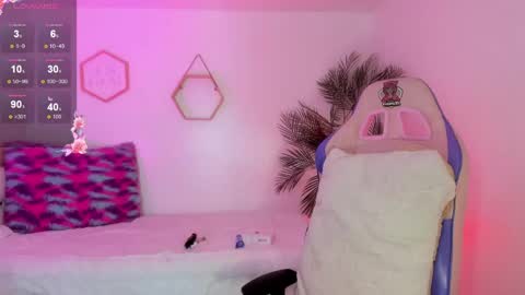 Hadid online show from 05-19-26, 08:26