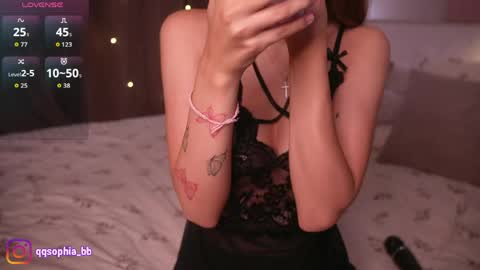 Snapshot of hadleynichols chatting on 05-07-26, 01:22 Hi Im Rebecca Glad to see you in my room PVT is open online show from 05-07-26, 01:22