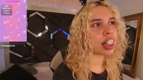 Haely online show from 11-02-25, 09:06