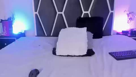 Kendal online show from 03-11-26, 04:18