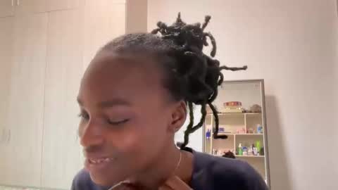 hailey_26 online show from 01-18-26, 05:44