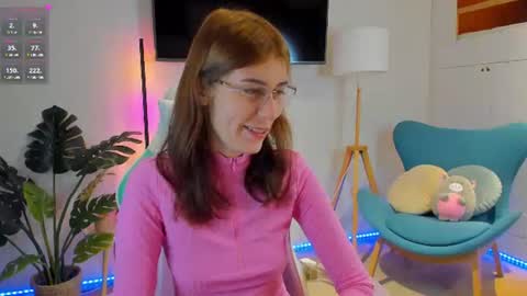 Snapshot of hailey__green chatting on 07-06-26, 09:17 Hailey Green online show from 07-06-26, 09:17