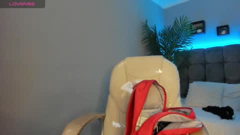 Snapshot of hailey_bieber_ chatting on 02-16-26, 08:49 hailey_bieber_ online show from 02-16-26, 08:49