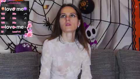 HaileyPeach online show from 11-01-25, 05:59